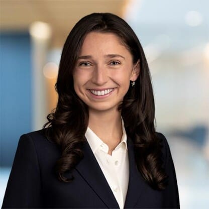 Bella Diehl headshot.