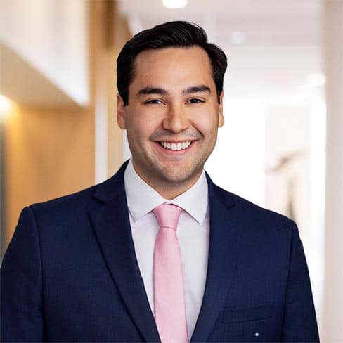 Luis Herrera headshot.