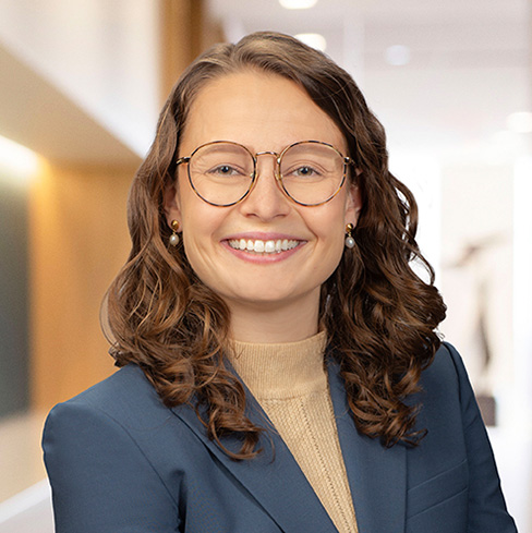 Katie Van Scoy headshot.