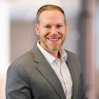 Daniel Farris headshot.